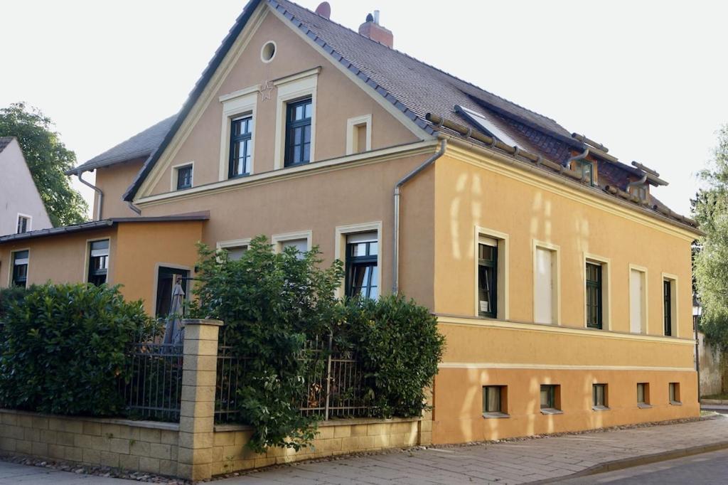 "Ferienwohnung Am Schloss" - Ferienwohnung Mit Blick Auf Das Barbyer Schloss, 5 Gehminuten Bis Zur Elbe Εξωτερικό φωτογραφία